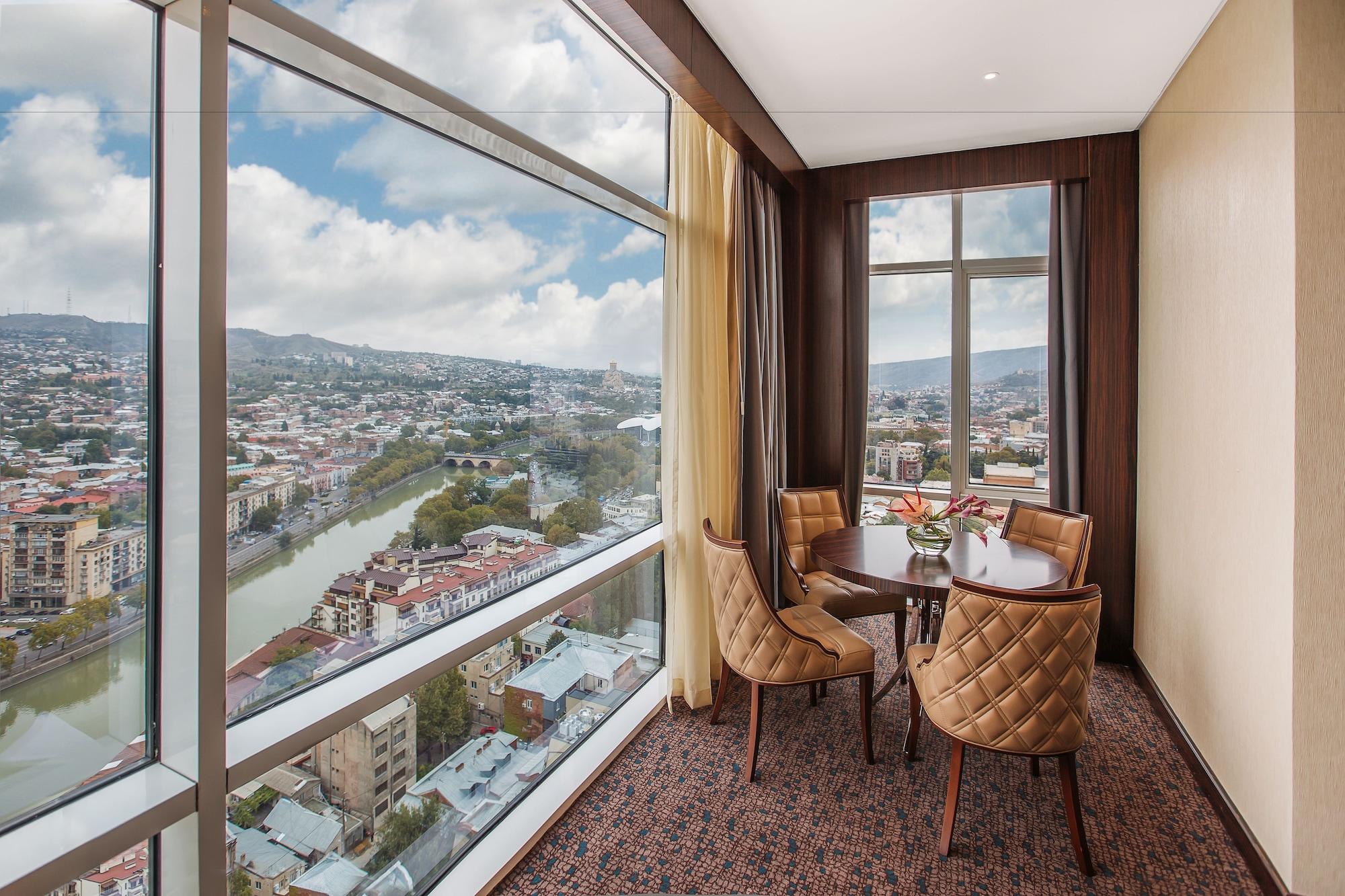 The Biltmore Tbilisi Hotel Exterior foto Suite